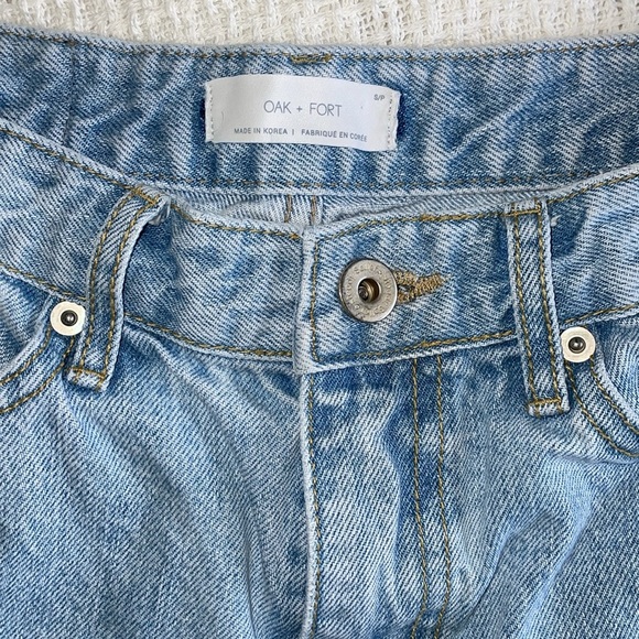 LIGHT WASH OAK + FORT MOM JEANS SIZE SMALL - Picture 5 of 5